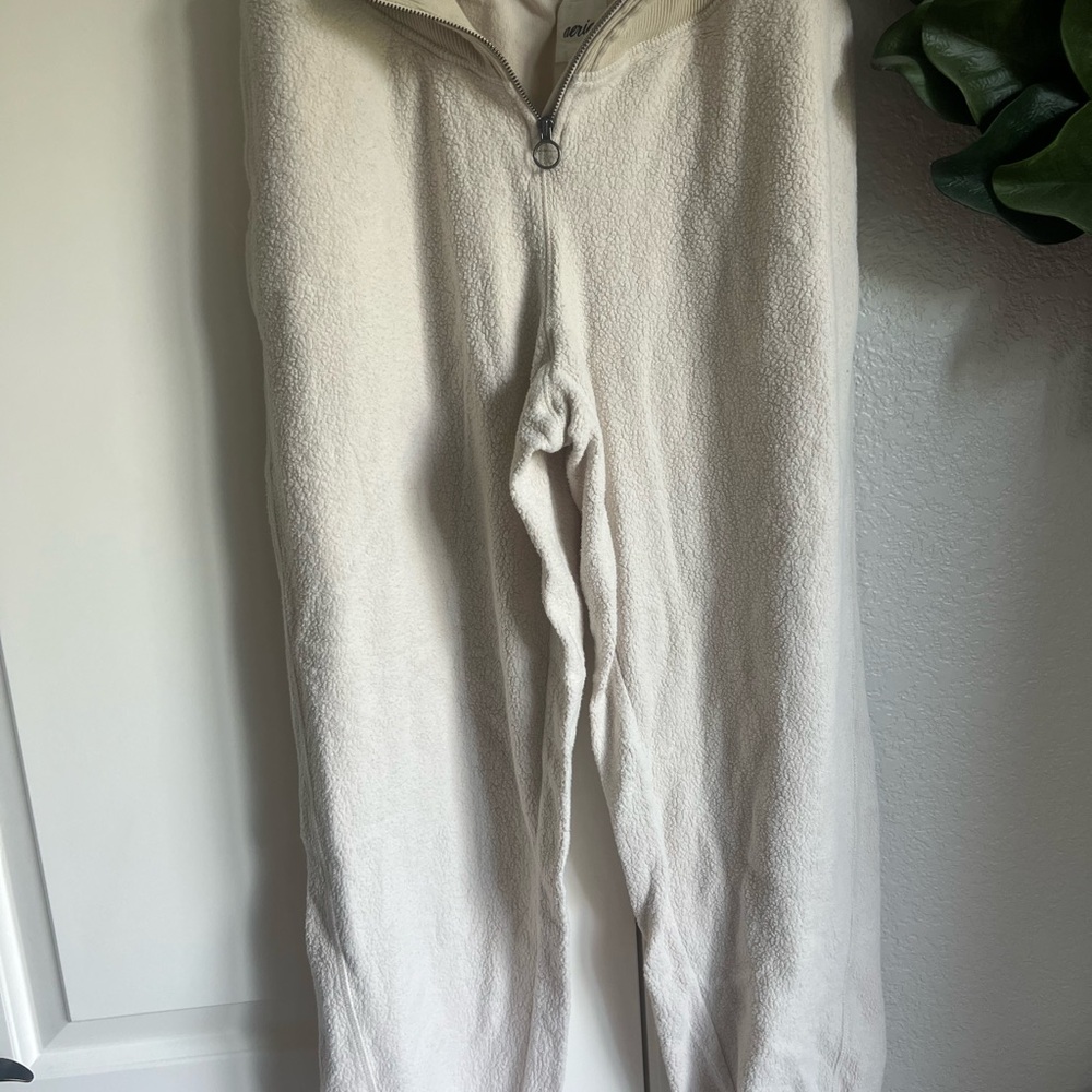Cream Zip-Up Fleece Pants Aerie